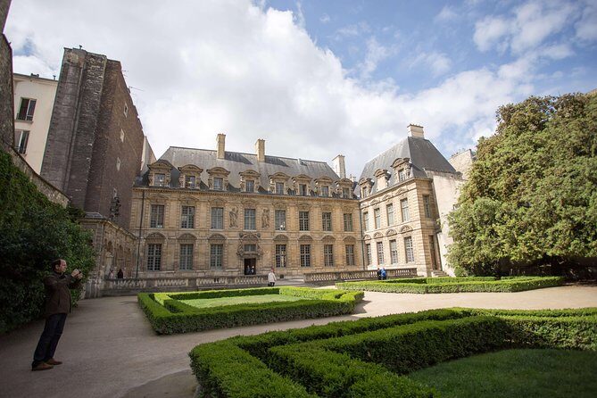 Marais self-guided audio tour: the neighborhood that has it all - The Sum Up