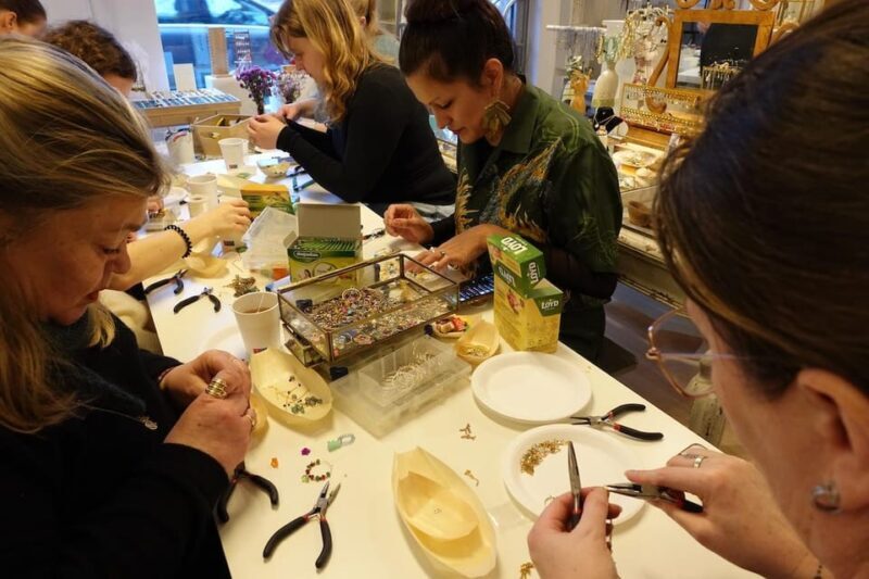 Maral Kunst : Jewelry Bar Experience (Jewelry Making) - FAQ