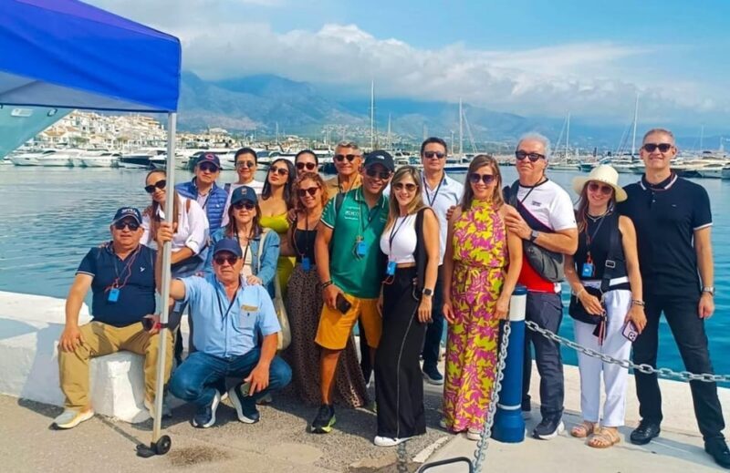 Marbella private tour & Puerto Banus to walk on your own - Key Points