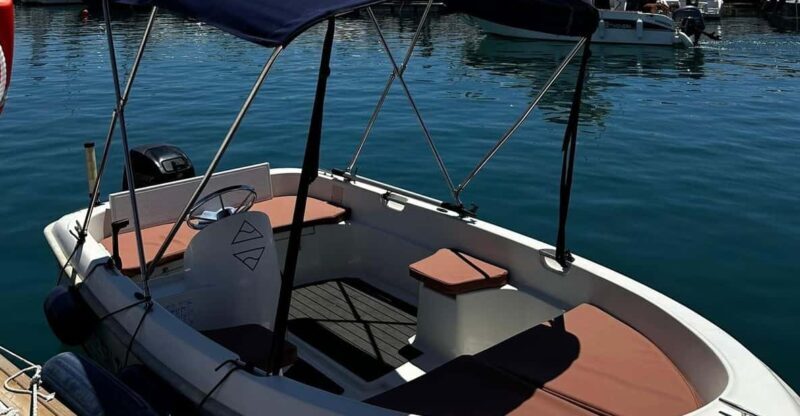 Marbella: Puerto Banús Boat Rental with No License Needed - The Practical Details
