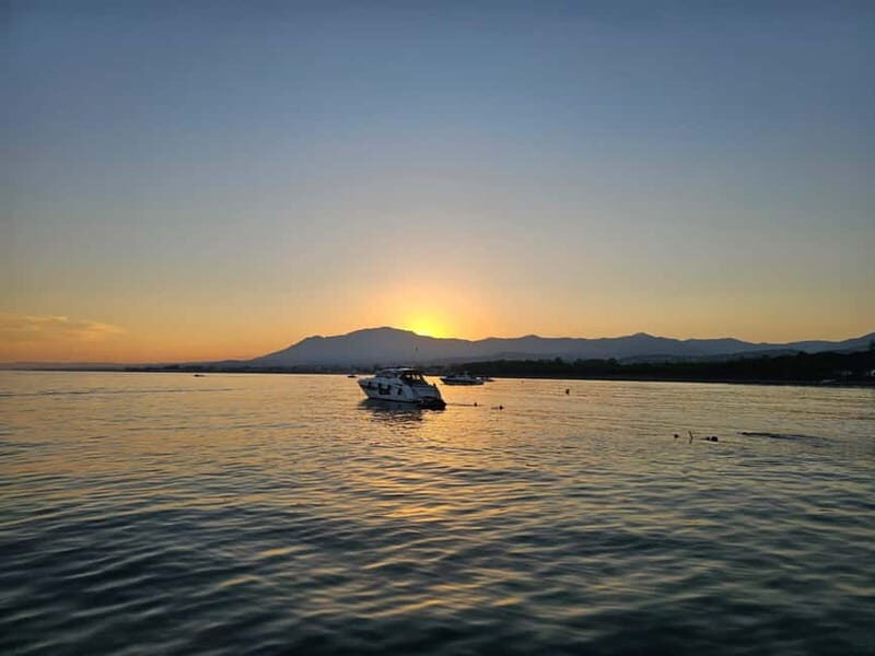 Marbella: shared cruise 2-4 hours on luxury yacht Targa 37 or Targa 48 - Practical Tips for Your Yacht Trip