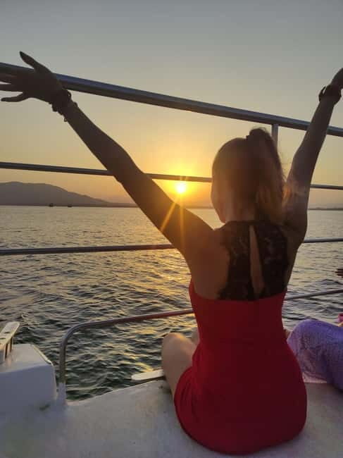 Marbella: Sunset Catamaran Trip - Detailed Breakdown of the Experience