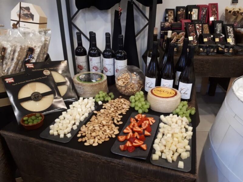 Marbella: Tour of the Old Town with Tapas & Wine - Exploring Marbella’s Streets and Hidden Gems