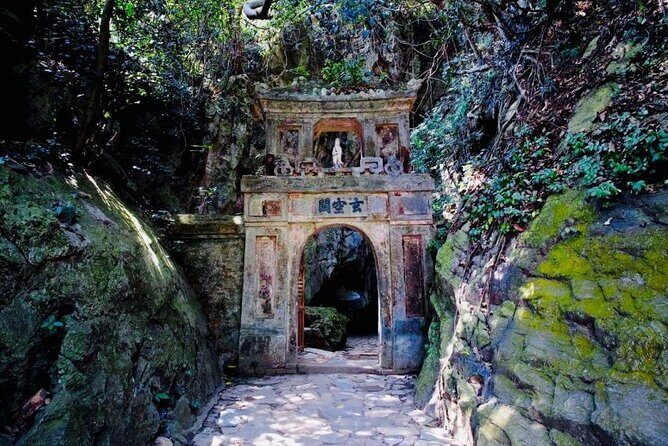Marble Mountain, big Lady Buddha - Lunch included ( Private tour) - Discovering the Marble Mountains