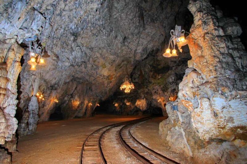 Maribor: Postojna Cave and Predjama Castle Day Private Tour - Who Will Love This Tour?
