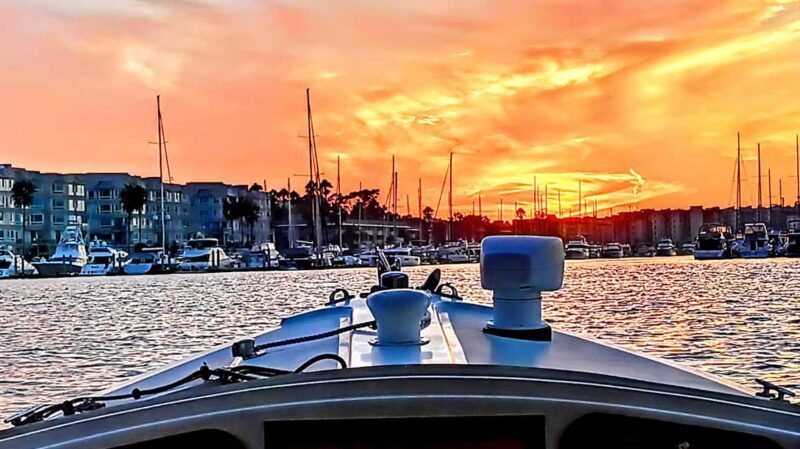 Marina Del Rey: Romantic Cruise, Dinner Charcuterie or Sushi - The Experience of the Guides and Captains