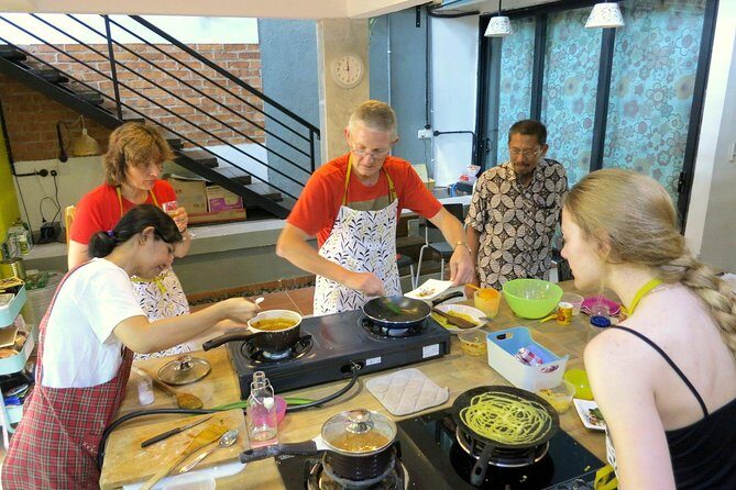 Market Visit & Private Hands-on Cooking Class at Daun Senja - The Sum Up