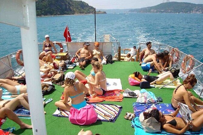 Marmaris All Inclusive Boat Trips, BBQ Lunch, Unlimited Free Drinks - Food and Drinks: A Delicious Highlight