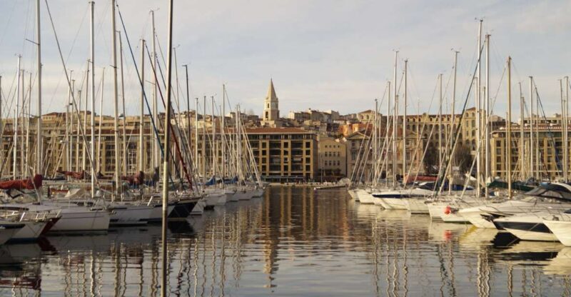 Marseille: Bookbinding experience in the Vieux Port - A Closer Look at the Bookbinding Workshop