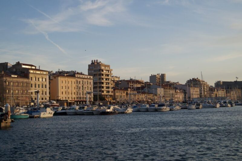 Marseille: Bookbinding experience in the Vieux Port - The Value Proposition