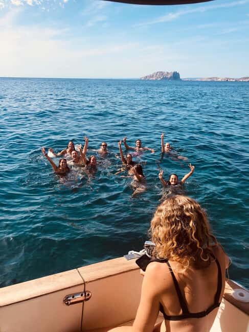 Marseille: Calanques Eco Boat Cruise with Lunch and Wine - An Overview of the Experience