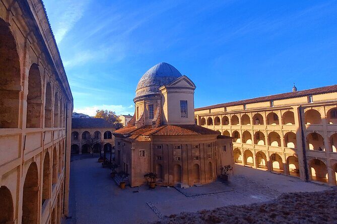 Marseille Guided Tour for 4 Hours with a Bilingual Local Guide - Key Points