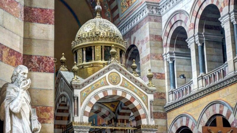 Marseille : Panier & Notre-Dame de la Garde Half-day tour - Exploring Marseilles Historic Core: Le Panier