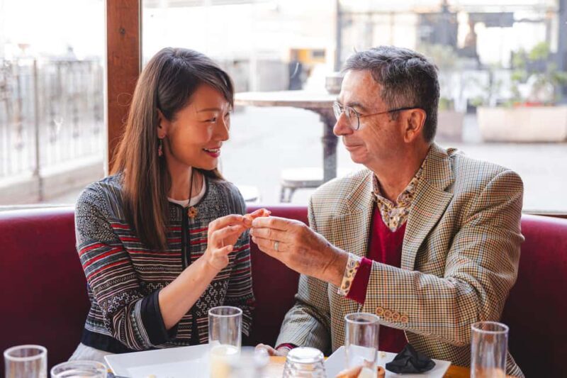 Marseille: Walking Food Tour with Tastings - Guide and Atmosphere