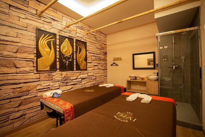 Massage of your choice of 60 min in the same room at THAI MASSAGE ALURA - What to Expect from Your 60-Minute Couples Massage at Thai Massage Alura