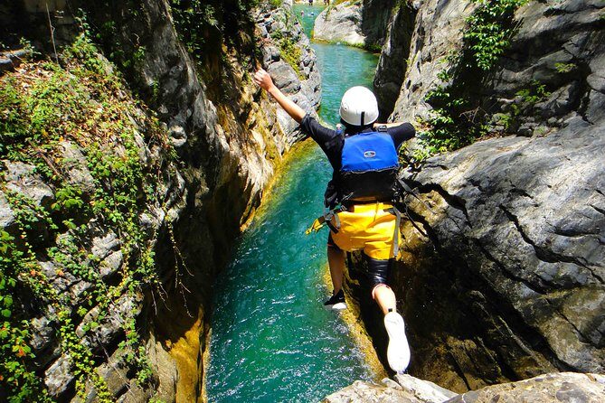 Matacanes : Canyoning + Hiking + Water Jumps + Rappel + Caves - Key Points