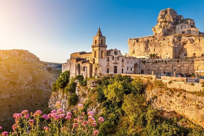 Matera private walking tour with visit of a cave house and church - Key Points