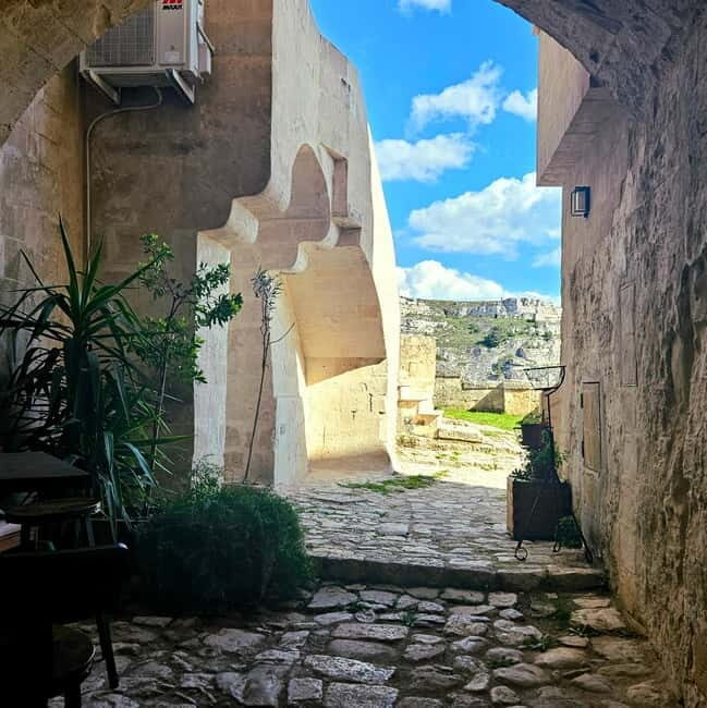 Matera: Yoga session in a Sassi cave with Breakfast - FAQ