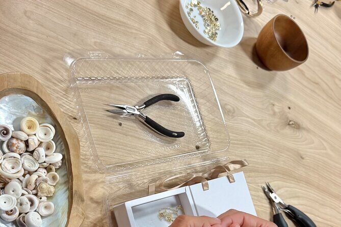 Maui Jewelry Making Class with Puka Shells and Pearls - Practical Tips for Participants