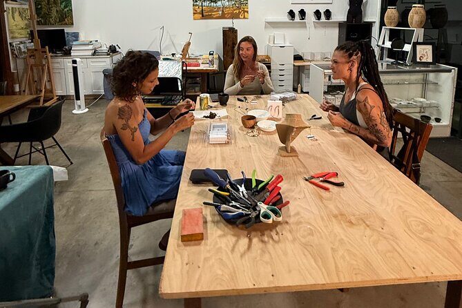 Maui Jewelry Making Class with Puka Shells and Pearls - Who Will Love This Experience?