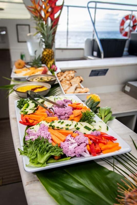 Maui: Kaanapali Whale Watching Boat with Open Bar and Food - Key Points