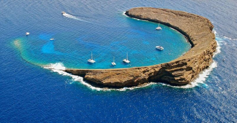 Maui: Molokini Snorkel and Performance Sail with Lunch - The Molokini Crater and Snorkeling