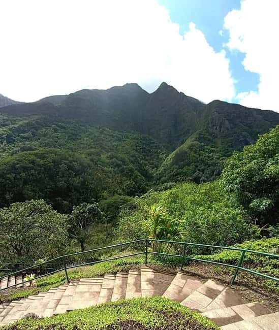 Maui: North Shore and Hana Highway Tour with Breakfast - Key Points