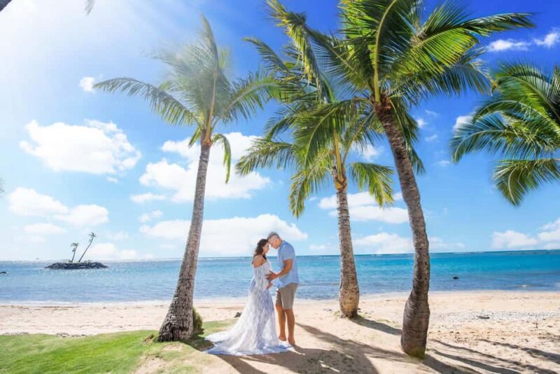 Maui: Professional Photographer Couples and Families - Where Will Your Photos Take You?