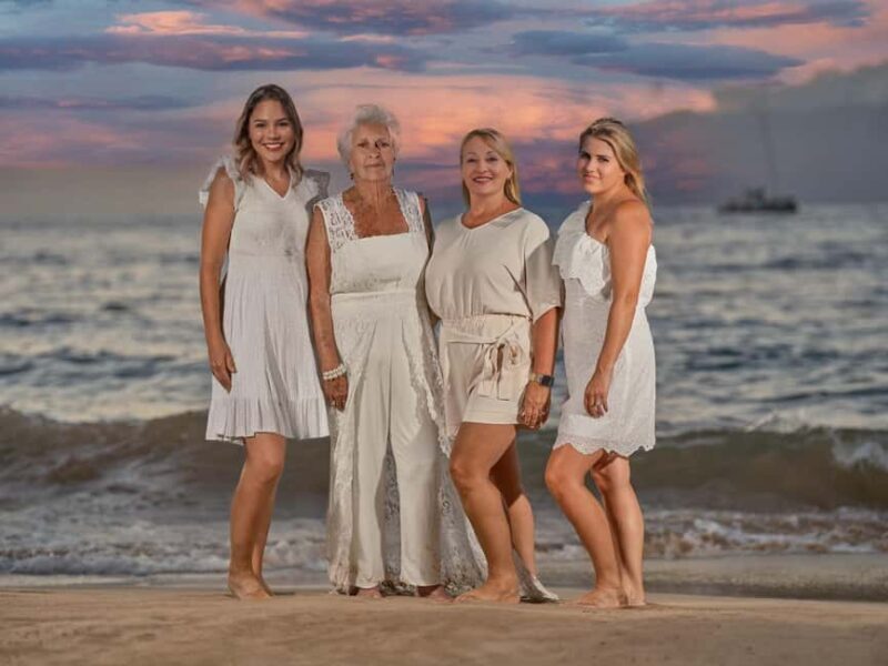 Maui: Professional Photographer Couples and Families - Who Should Consider This Experience?