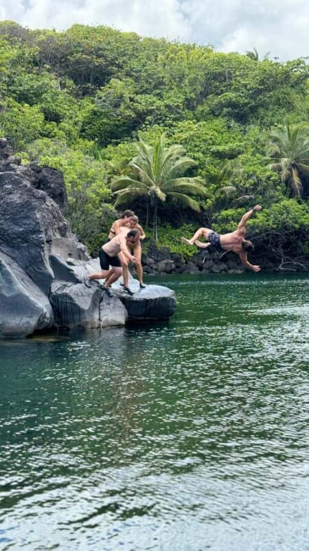 Maui: Road to Hana Tour with Photos and Music Video - FAQ