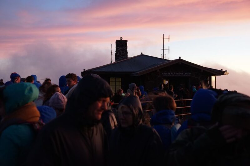 Maui: Sunset & Dinner Tour to Haleakala National Park - Maui: Sunset & Dinner Tour to Haleakala National Park