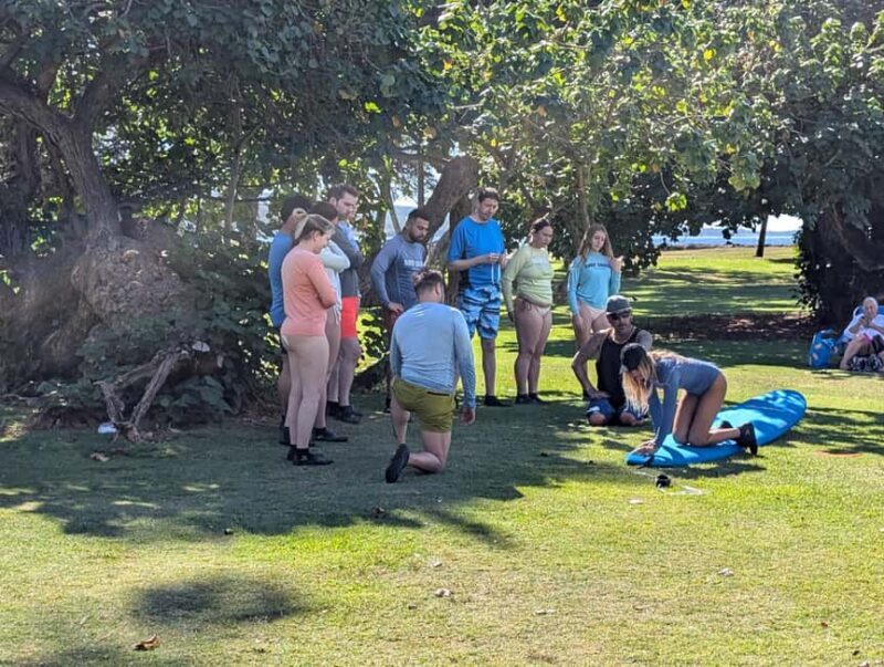 Maui: Surfing Lesson for everyone ; pure fun! - FAQ: Practical Questions About the Maui Surf Lesson