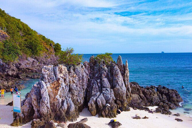 Maya Bay, Phiphi Island & Khai Day Trip with transfer from Phuket - FAQs