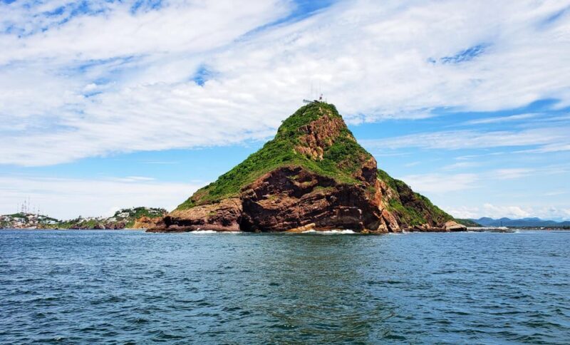 Mazatlan: Sightseeing and Beach All-Inclusive Tour - The Catamaran Ride and Stone Island Experience