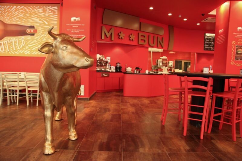 MBun Hamburger Shop and Open Bus Turin - An In-Depth Look at the Experience