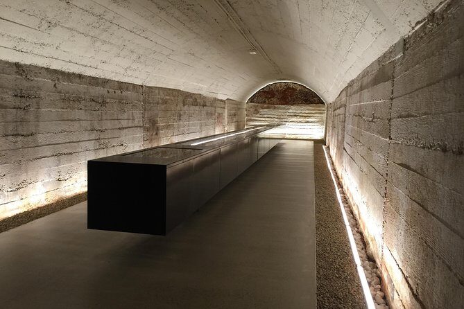 McLaren Vale Shared Tour, visit 4 wineries . Best itinerary. - Key Points