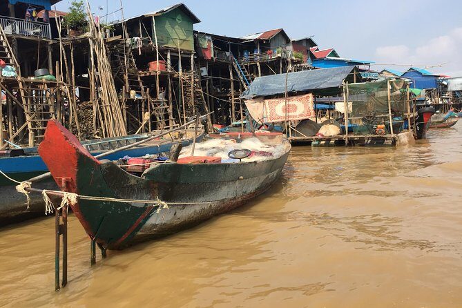 Me Chrey uncrowded Floating village Private Tour bike - Key Points