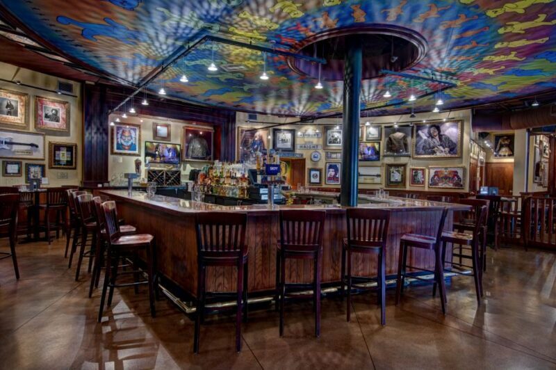 Meal at Hard Rock Cafe San Francisco at Pier 39 - Who Will Love This Experience?