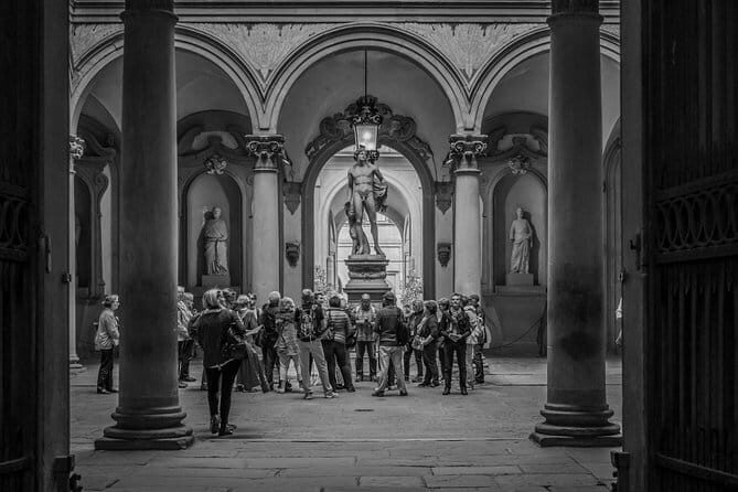 Medici family -Guided city walking Tour - Exploring the Itinerary in Detail