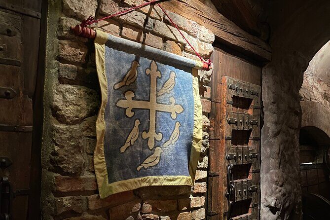 Medieval Experience: Guided Sightseeing and Food Tasting - Practical Tips for Travelers