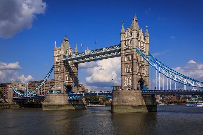 Medieval London: A Self-Guided Audio Tour from Monument to the Tower of London - Detailed Breakdown of the Itinerary