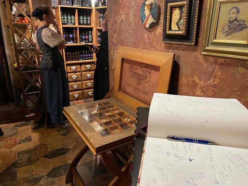 Medieval Nights: Drink, Snack tasting & Guided Adventure - Hidden Gems and Medieval Secrets