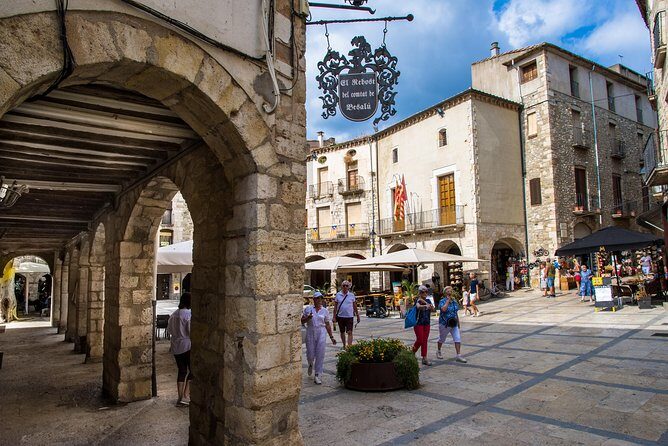 Medieval Three Villages Small Group Day Trip from Barcelona - Frequently Asked Questions