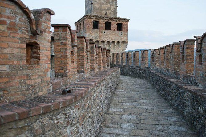 Medieval villages tour & Cremona Stradivari's town, from Milan - FAQ