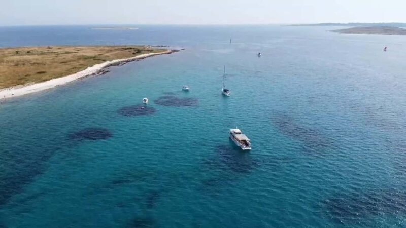 Medulin: Private Boat Tour with Drinks and Snacks - The Kolumbarica Sea Cave