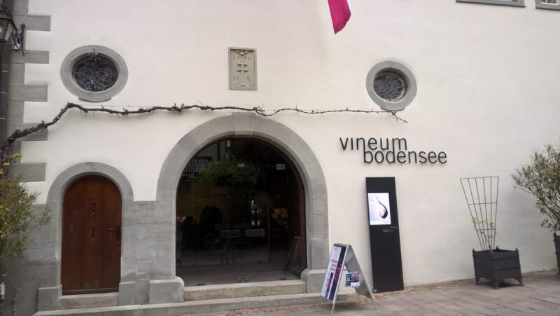 Meersburg: Public city tour with wine tasting - Highlights of the Tour Itinerary
