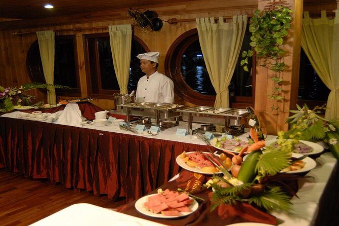 Mekong Cruise 2 days (Cai Be - Can Tho) - Food and Comfort