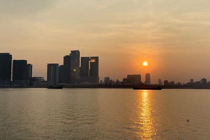 Mekong River in Phnom Penh sunset Cruise - An In-Depth Look at the Mekong Sunset Cruise
