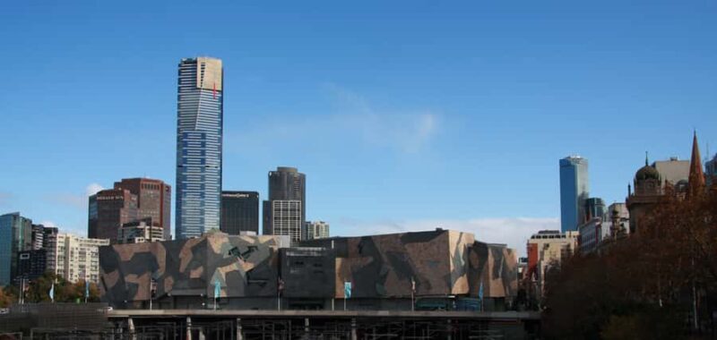 Melbourne 3-Hour Small Group Tour with Beach Boxes - Urban Art and Victorian Cottages