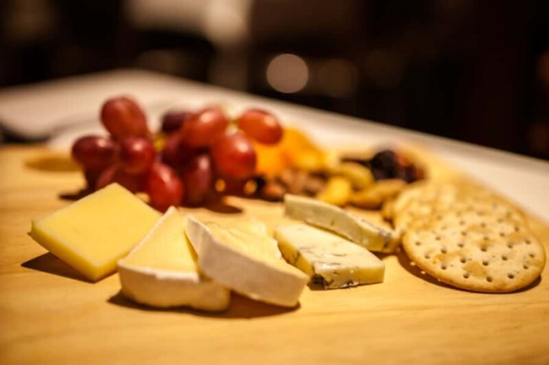 Melbourne: 4-Course Dinner Cruise with Drinks - Key Points